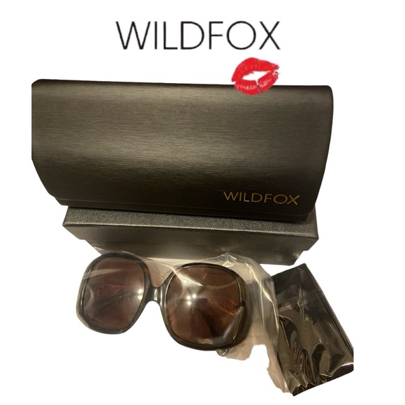 NWT Wildfox $109 Liz Sunglasses | Tortoise main image 8